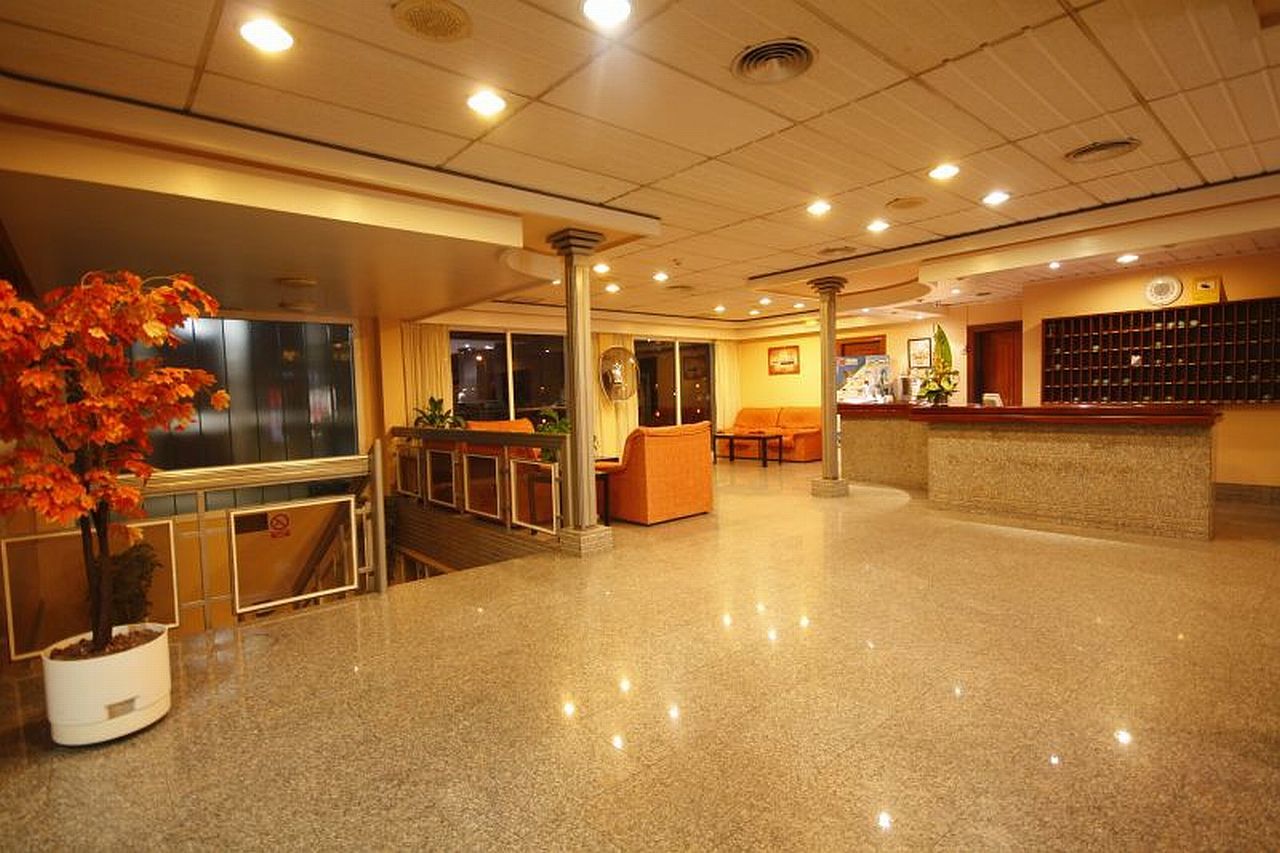 Hotel Perla Benidorm Kültér fotó