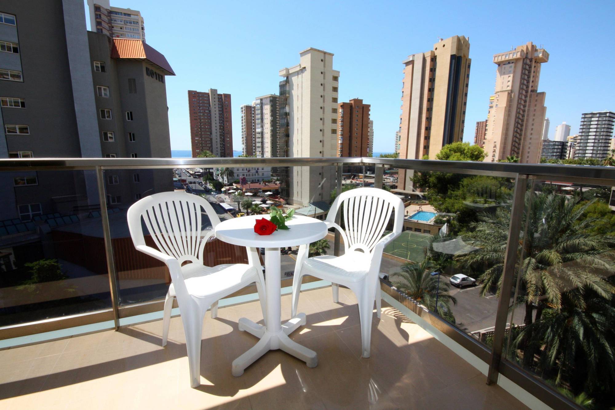 Hotel Perla Benidorm Kültér fotó